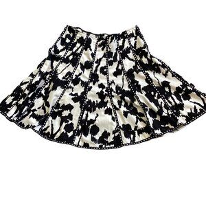 CAbi Sz 8 Dashing Skirt #937 Flare/Tulip/Swing 100% Cotton Black & White 176A